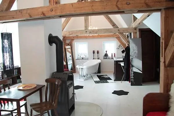 Kleines Schloesschen * Leinau