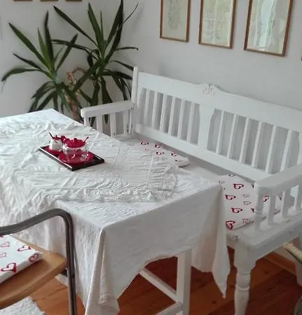 Kleines Schloesschen Apartment Leinau